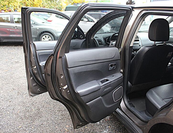 Mitsubishi ASX 12