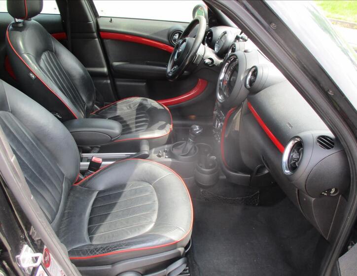 Mini Countryman 12