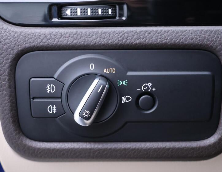 Volkswagen Touareg 19
