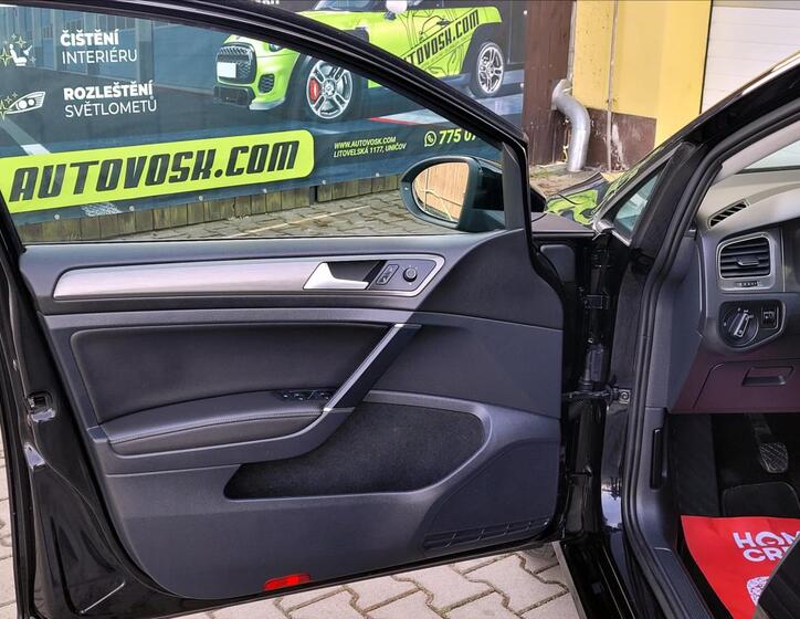 Volkswagen Golf 34