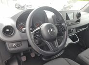Mercedes-Benz Sprinter 9