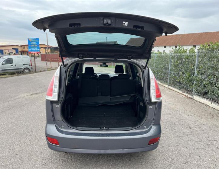 Mazda 5 29