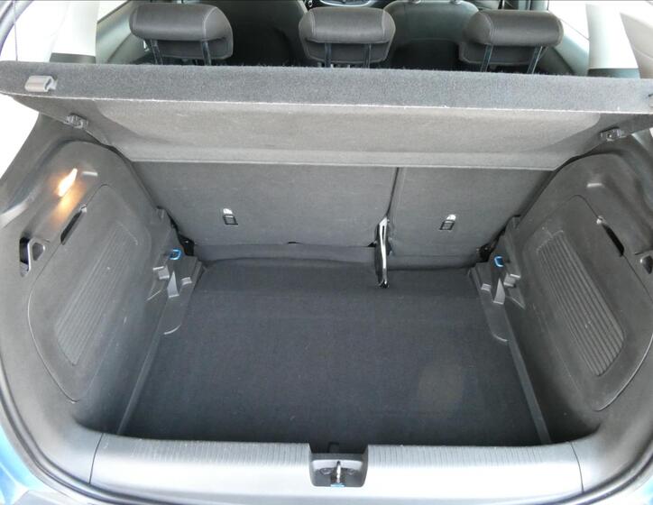 Opel Crossland X 23