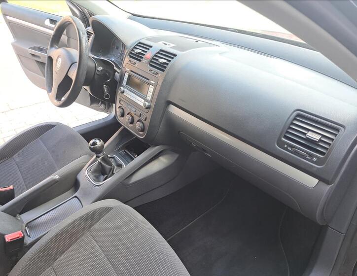 Volkswagen Golf 31