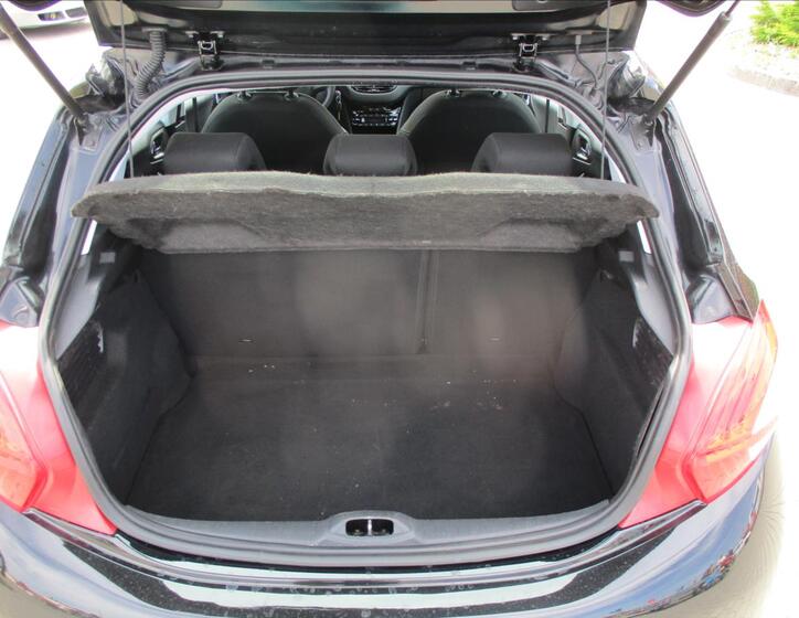 Peugeot 208 9