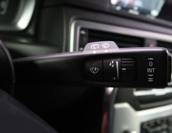 Volvo V70 30