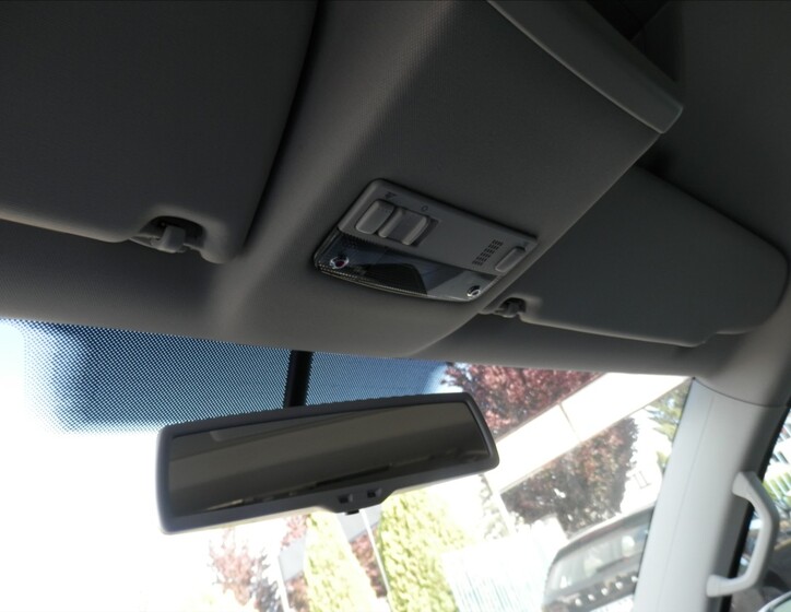 Volkswagen Multivan 16