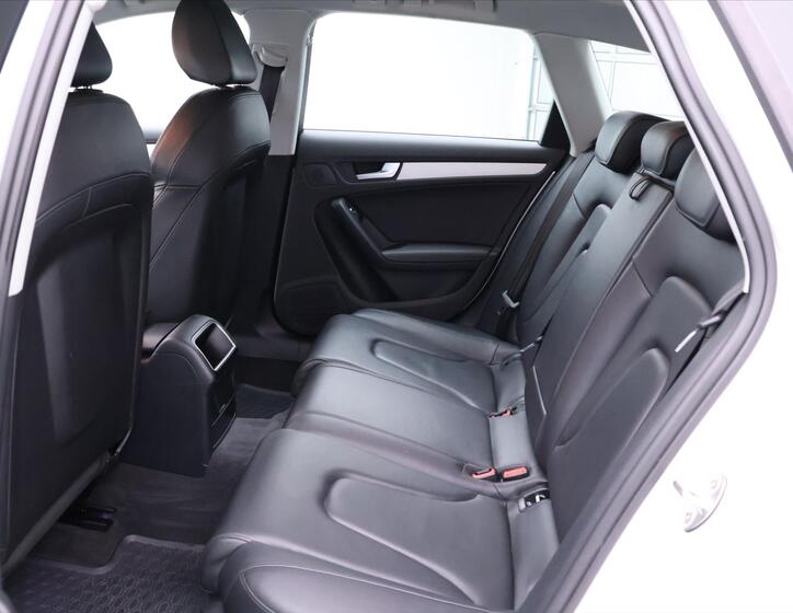 Audi A4 16