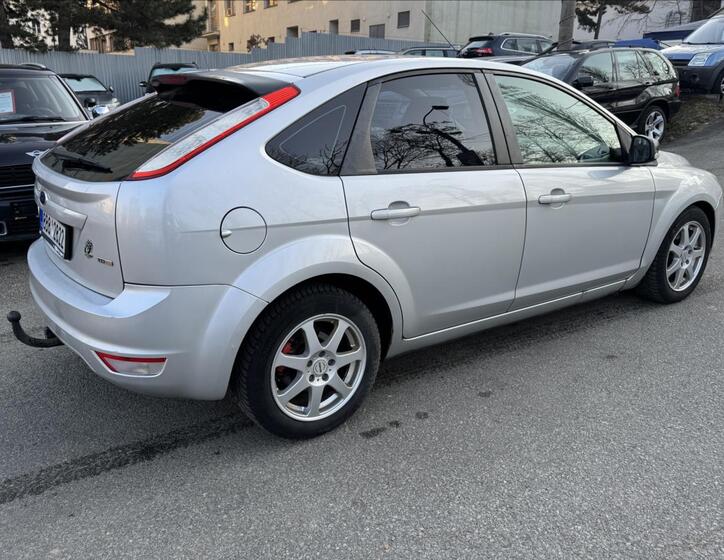 Ford Focus 9