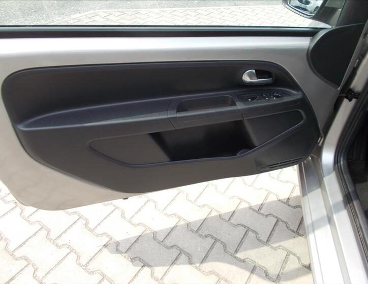 Volkswagen up! 21