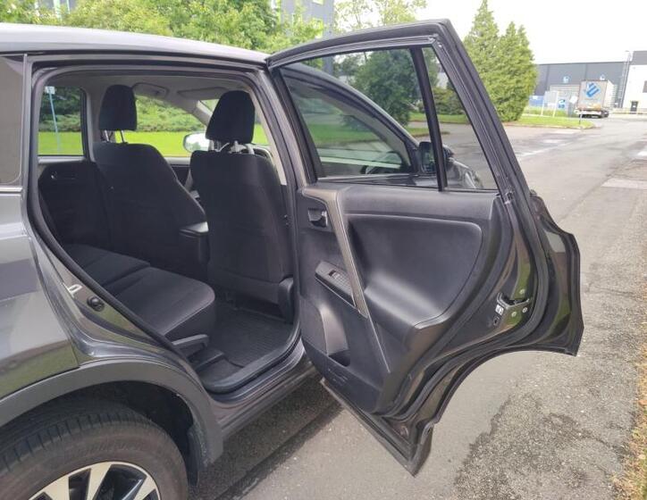 Toyota RAV4 18