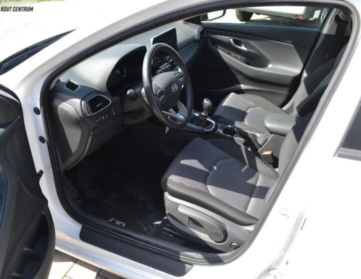 Hyundai i30 18