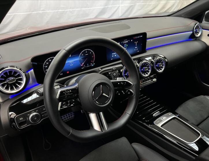 Mercedes-Benz CLA 9