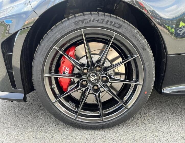 Toyota GR Yaris 6