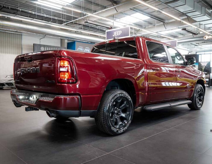 Dodge RAM 6
