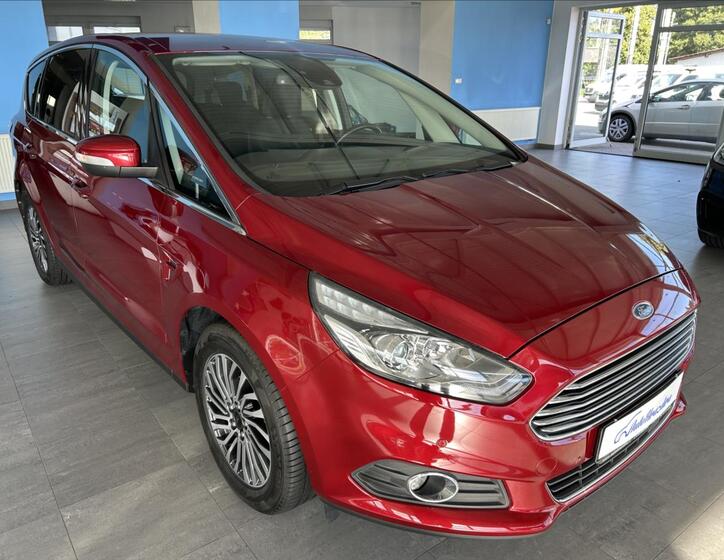 Ford S-MAX 1