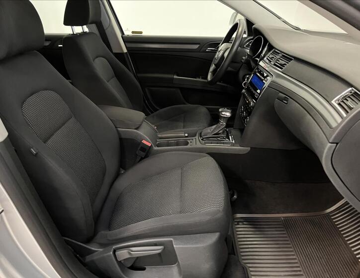 Škoda Superb 15