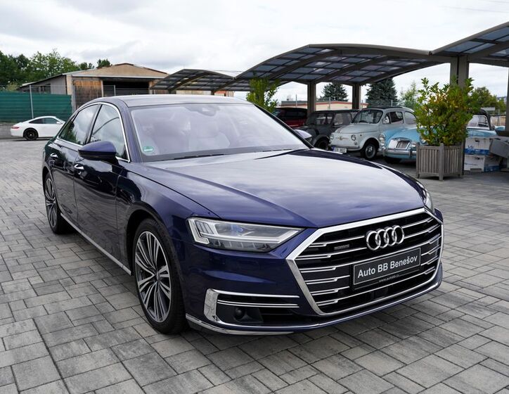 Audi A8 8