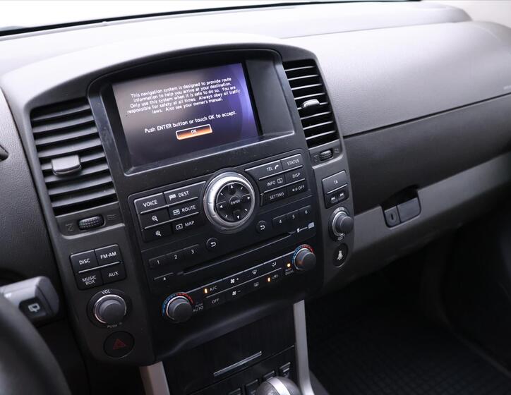 Nissan Pathfinder 24