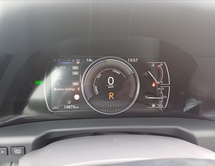 Lexus ES 300h 8
