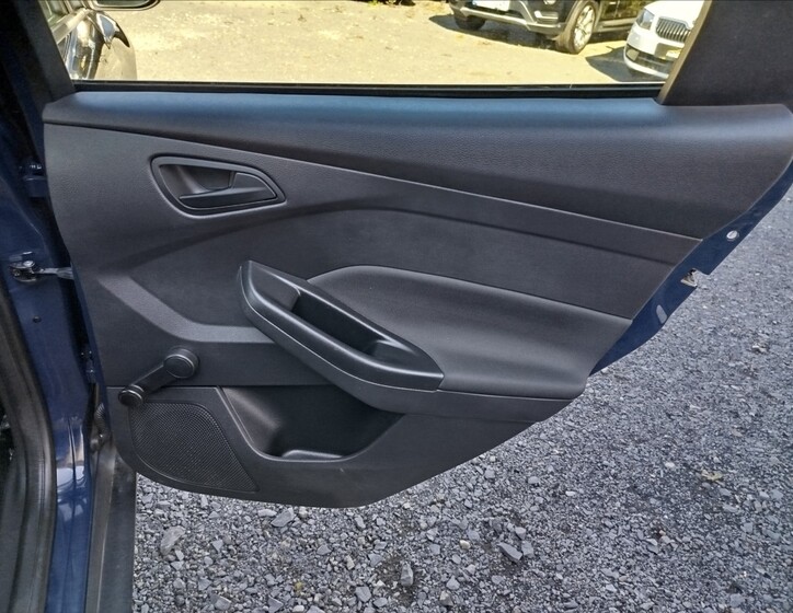 Ford Focus 24