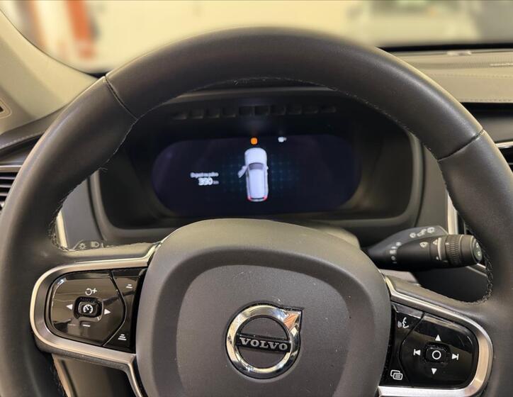 Volvo XC90 8
