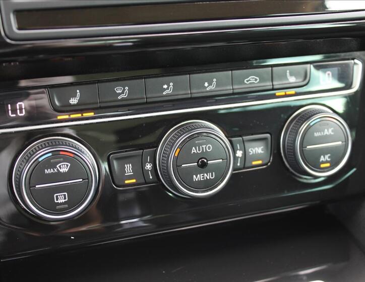 Volkswagen Passat 24