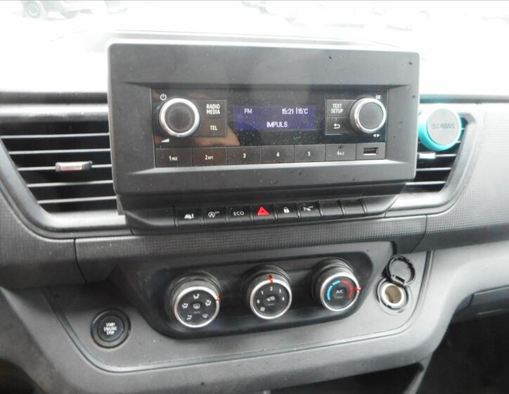 Renault Trafic 14
