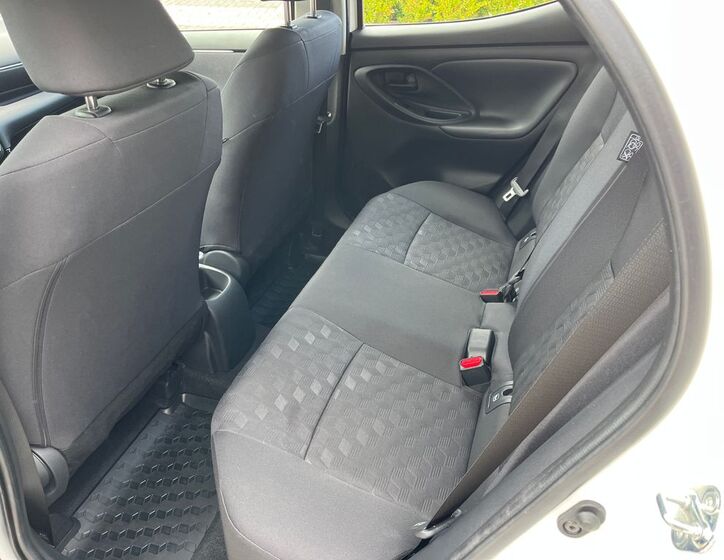Toyota Yaris 15