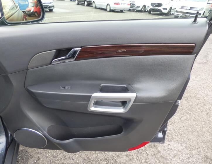 Opel Antara 44