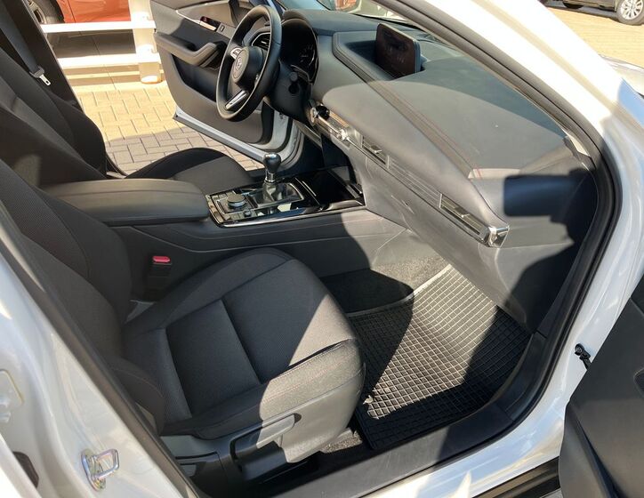 Mazda CX-30 17