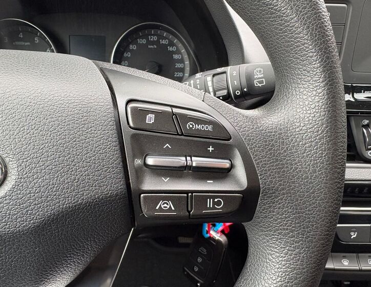 Hyundai i30 24