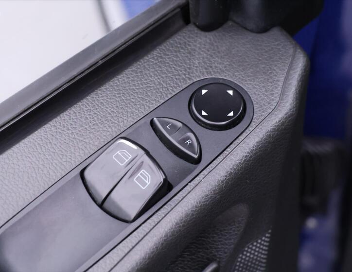 Mercedes-Benz Vito 16