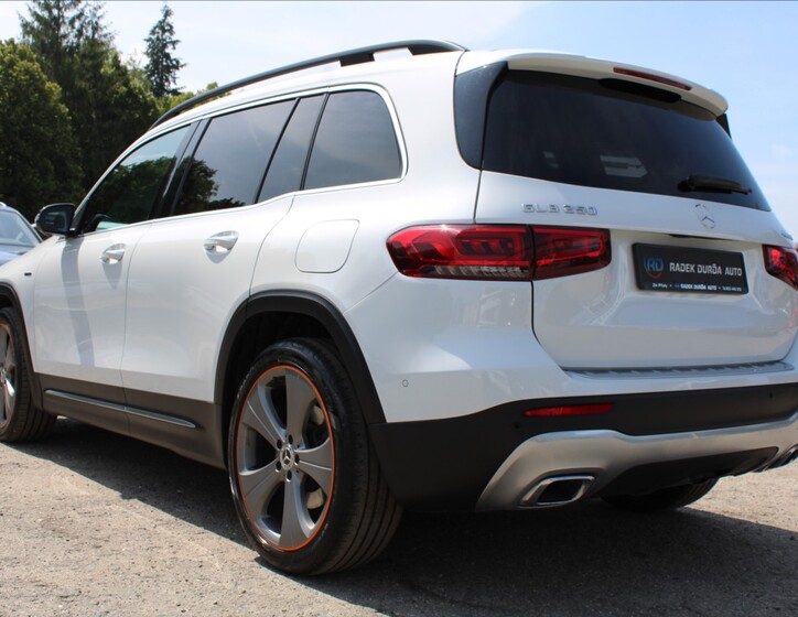 Mercedes-Benz GLB 7