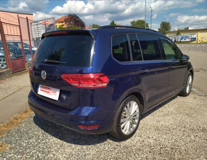Volkswagen Touran 5