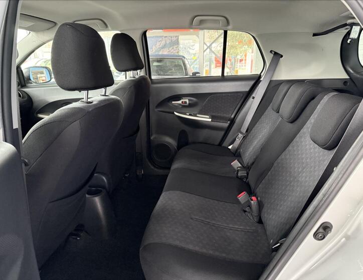 Toyota Urban Cruiser 18