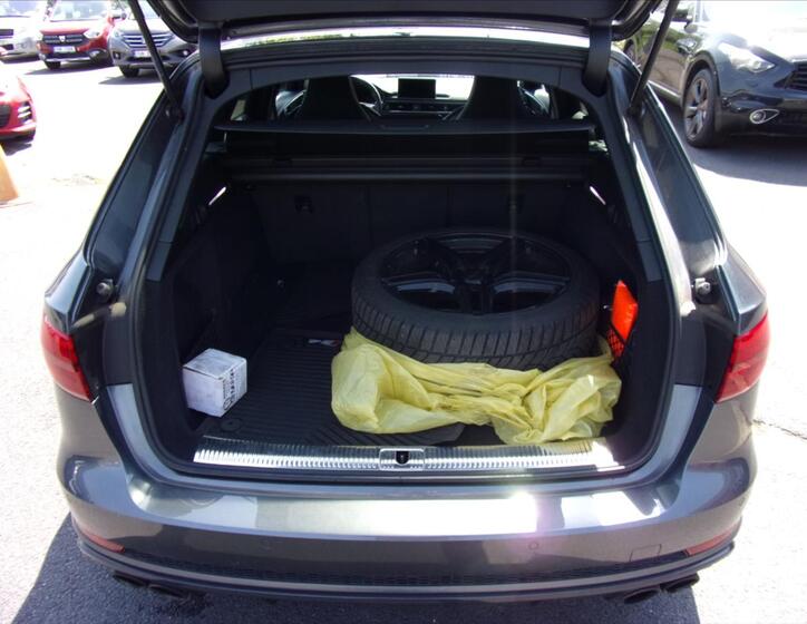 Audi S4 12