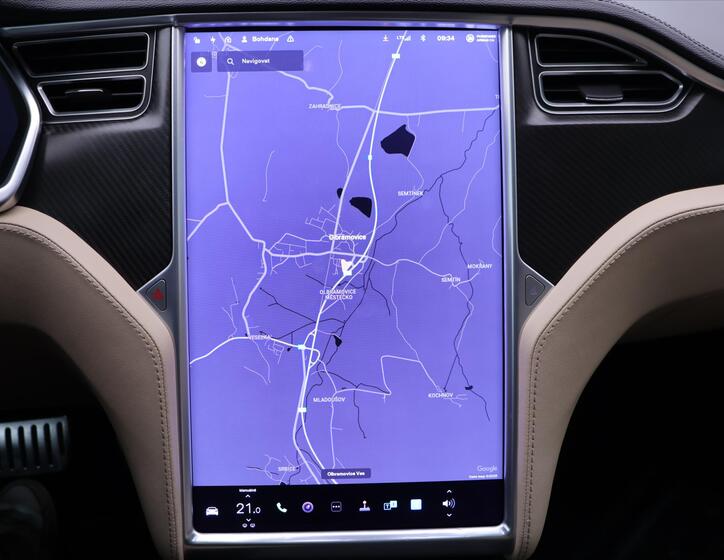 Tesla Model S 27