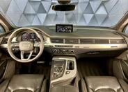 Audi Q7 10