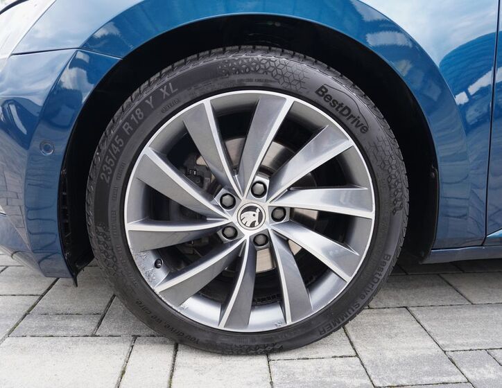 Škoda Superb 14