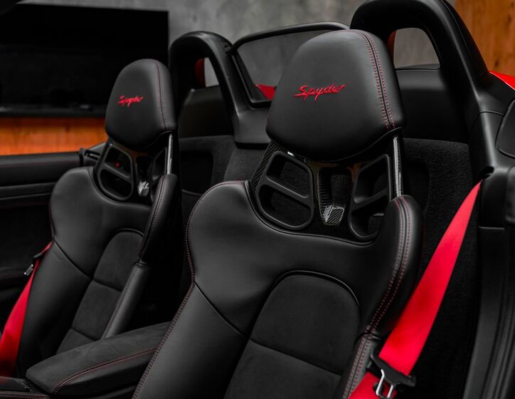 Porsche 718 13