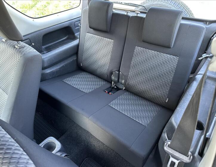 Suzuki Jimny 13