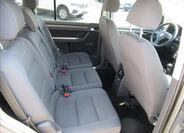 Volkswagen Touran 11