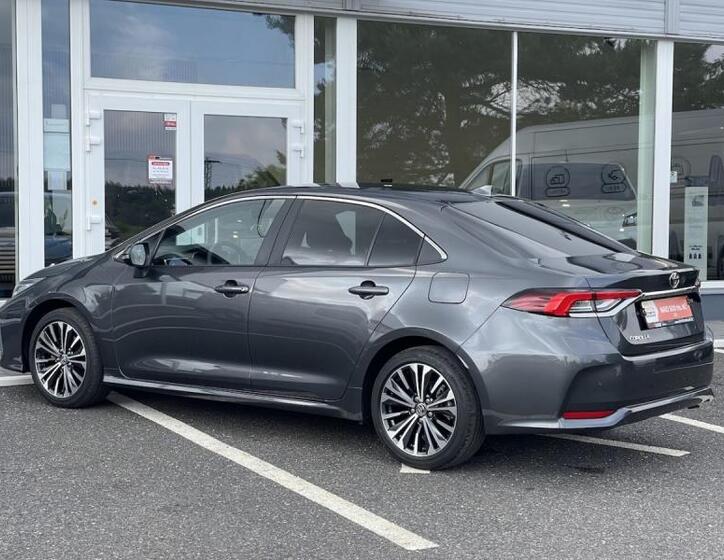 Toyota Corolla 4