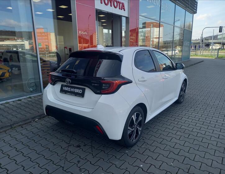 Toyota Yaris 4