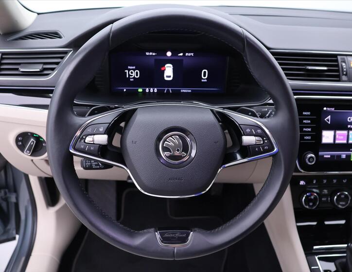 Škoda Superb 22