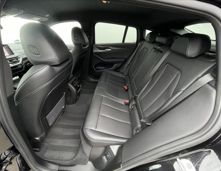 BMW X4 16
