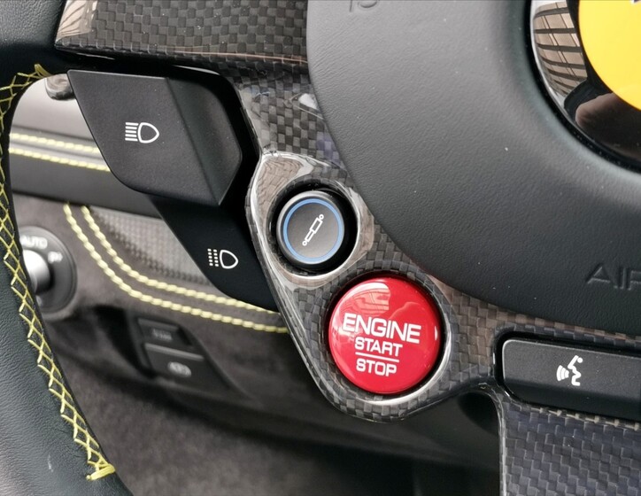 Ferrari F8 23