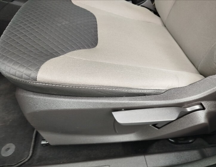 Ford Tourneo Courier 11