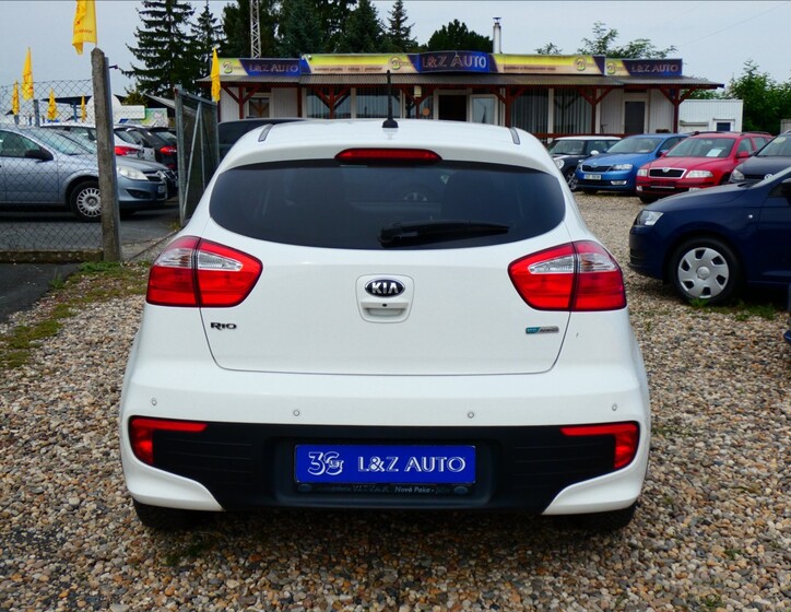 KIA Rio 5